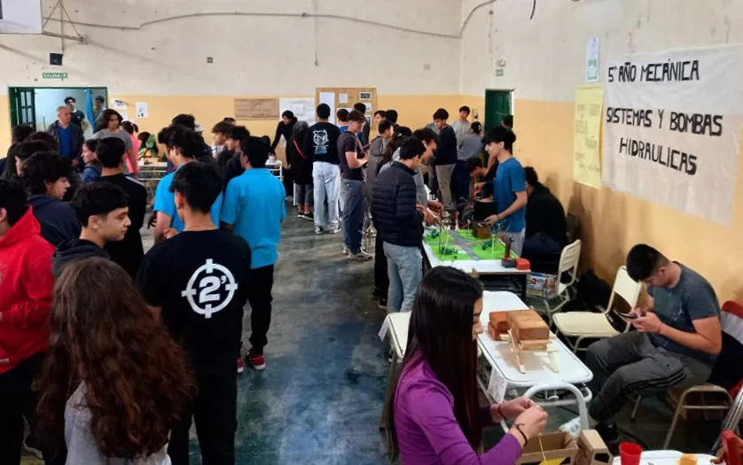 𝗘𝗹 𝗖𝗘𝗧 𝗡°𝟭 𝗿𝗲𝗮𝗹𝗶𝘇𝗼́ 𝘂𝗻𝗮 𝗻𝘂𝗲𝘃𝗮 𝗲𝗱𝗶𝗰𝗶𝗼́𝗻 𝗱𝗲 𝗹𝗮 ❞𝗘𝘅𝗽𝗼 𝗧𝗲́𝗰𝗻𝗶𝗰𝗮❞