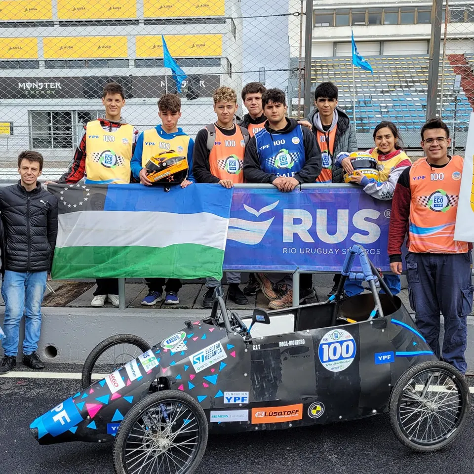 𝗘𝗹 𝗮𝘂𝘁𝗼 𝗲𝗹𝗲́𝗰𝘁𝗿𝗶𝗰𝗼 𝗿𝗼𝗾𝘂𝗲𝗻𝘀𝗲, 𝗲𝗻 𝗲𝗹 𝗮𝘂𝘁𝗼́𝗱𝗿𝗼𝗺𝗼 𝗱𝗲 𝗕𝘂𝗲𝗻𝗼𝘀 𝗔𝗶𝗿𝗲𝘀