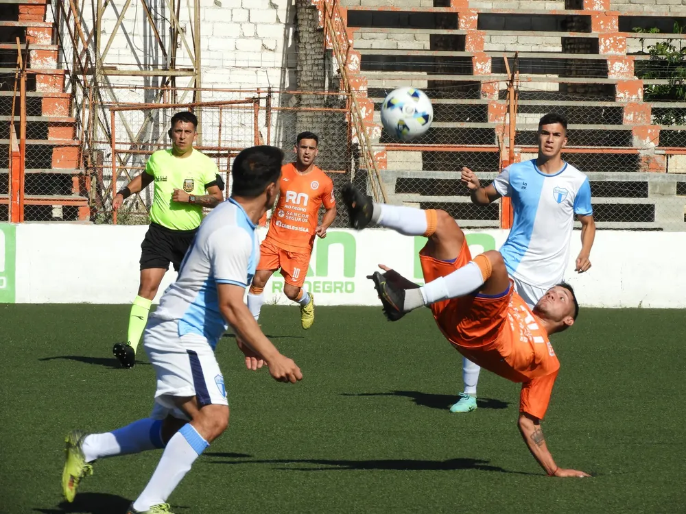 𝗗𝗲𝗽𝗼𝗿𝘁𝗶𝘃𝗼 𝗥𝗼𝗰𝗮 𝘀𝗲 𝗰𝗿𝘂𝘇𝗮 𝗰𝗼𝗻 𝗟𝗮 𝗔𝗺𝗶𝘀𝘁𝗮𝗱 𝗽𝗼𝗿 𝗲𝗹 𝗥𝗲𝗴𝗶𝗼𝗻𝗮𝗹