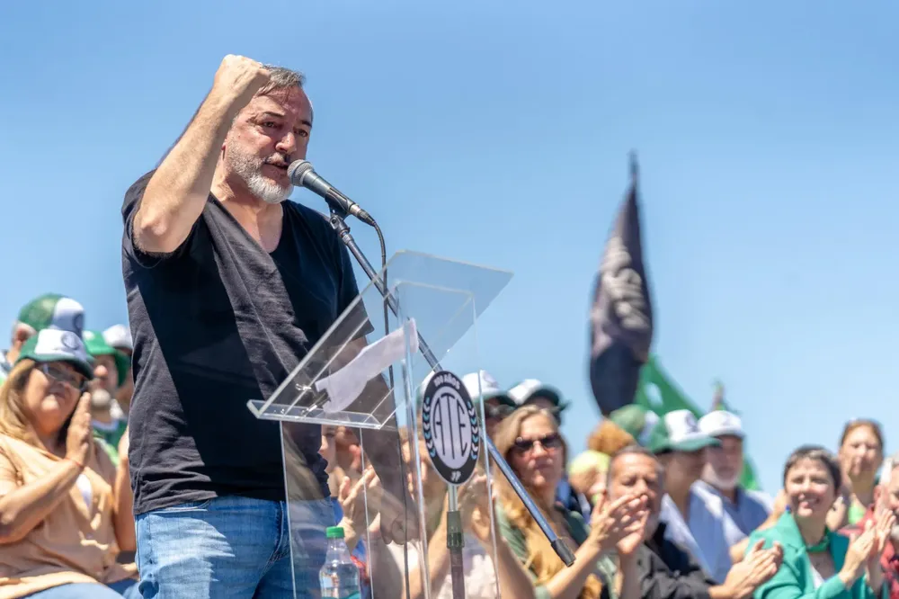 𝗣𝗮𝗿𝗮 𝗔𝗧𝗘, ❞𝗲𝗹 𝘀𝗵𝗼𝗰𝗸 𝗱𝗲 𝗮𝗷𝘂𝘀𝘁𝗲 𝗾𝘂𝗲 𝗽𝗿𝗼𝗽𝗼𝗻𝗲 𝗠𝗶𝗹𝗲𝗶 𝘁𝗲𝗿𝗺𝗶𝗻𝗮 𝗱𝗲 𝗱𝗲𝘀𝘁𝗿𝘂𝗶𝗿 𝗮 𝗹𝗼𝘀 𝘁𝗿𝗮𝗯𝗮𝗷𝗮𝗱𝗼𝗿𝗲𝘀 𝘆 𝗷𝘂𝗯𝗶𝗹𝗮𝗱𝗼𝘀❞